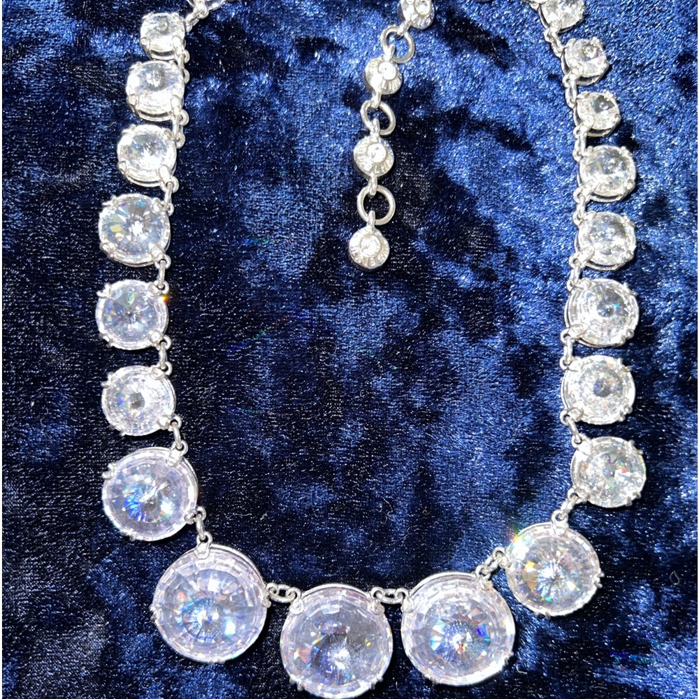 Henri Bendel Hand Me Down Swarovski Crystal Silvertone Statement Necklace NWOT